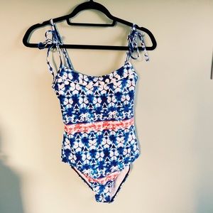 Shein 4th of July 1 piece swimsuit with padding